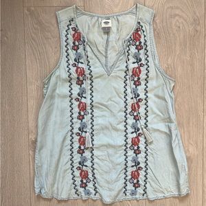 Old Navy Embroidered Sleeveless Top